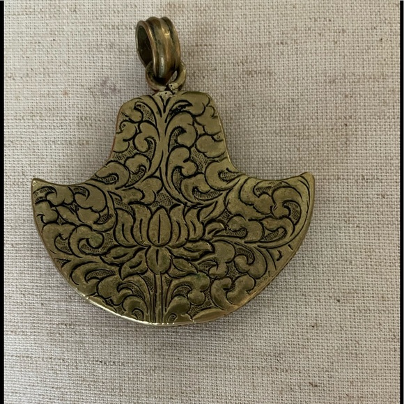 Pendant Charm FOREST GREEN Malachite set in Antique Brass - Picture 2 of 4